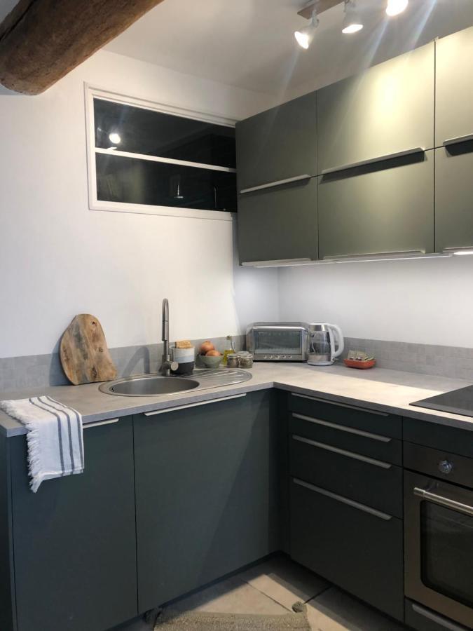 Superbe appartement en pierre fraîchement rénové Bernis Exterior foto