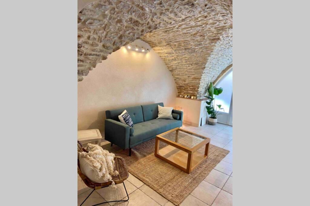 Superbe appartement en pierre fraîchement rénové Bernis Exterior foto